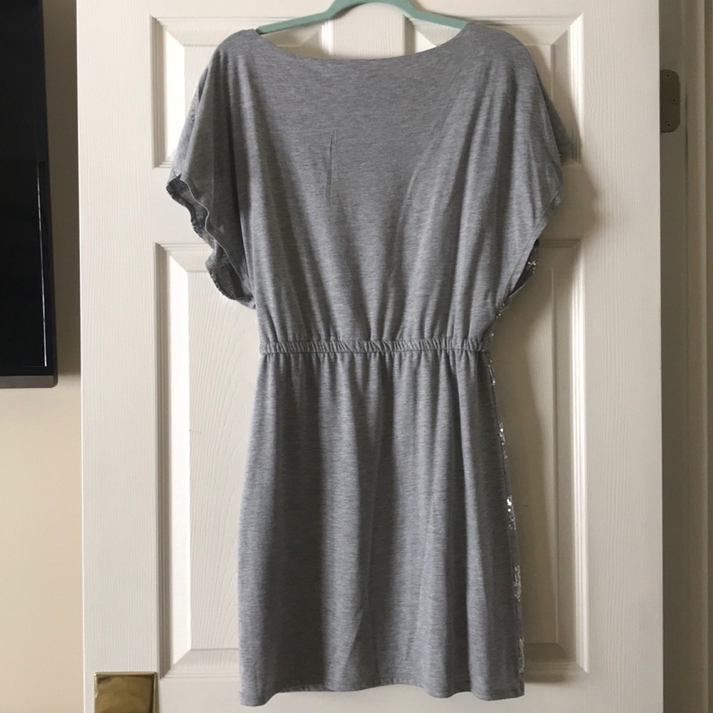 Dress with sequins - Picture 2 of 4